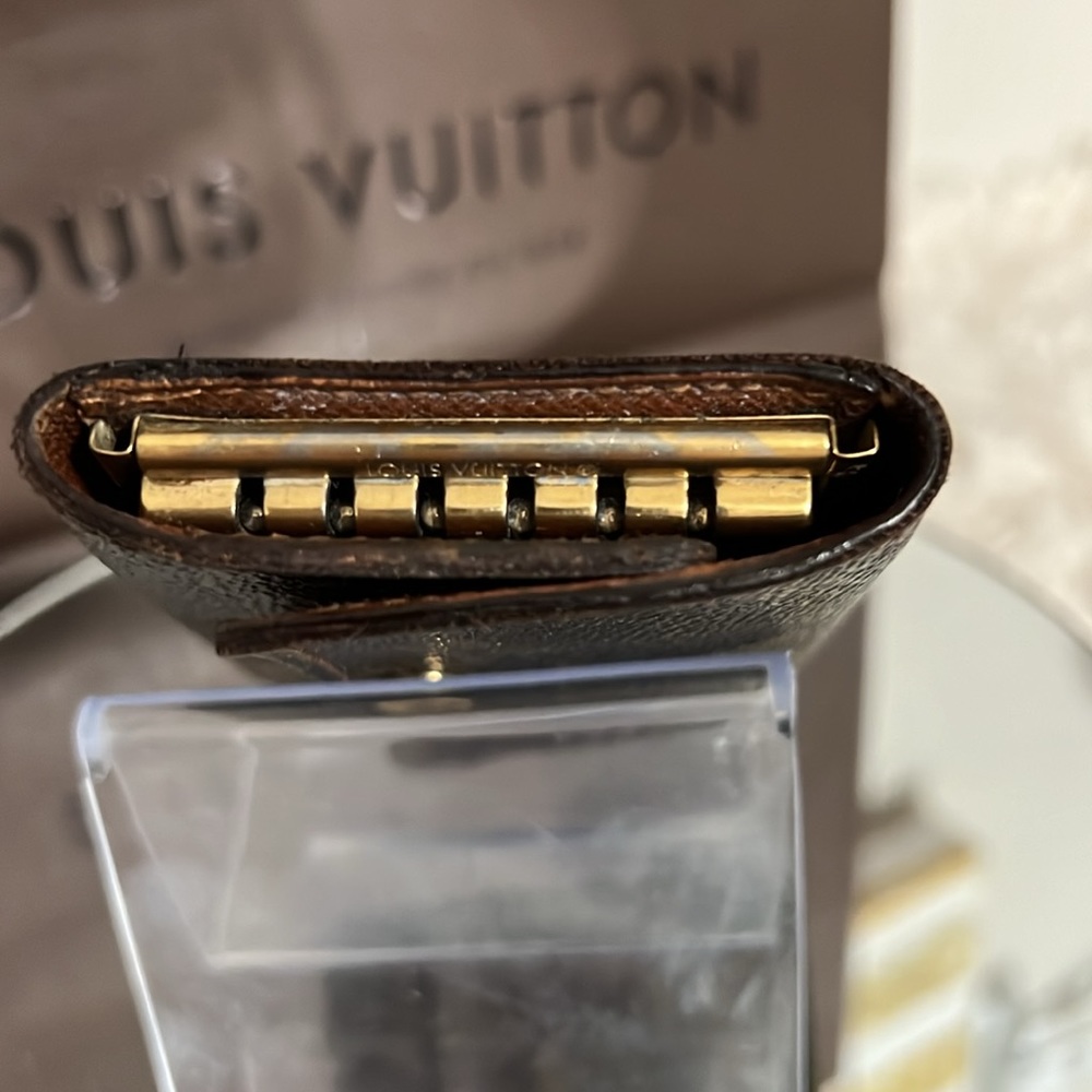 Authentic Louis Vuitton Monogram 6 Ring Key Cles GUC - Picture 3 of 8